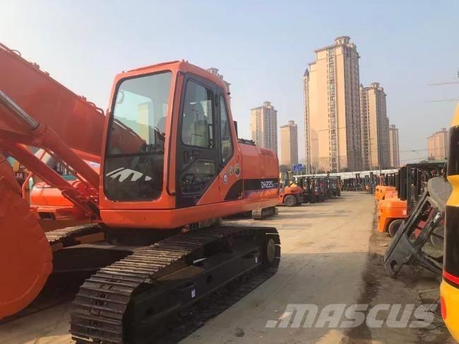 Doosan DH 225 LC-9 Pelle sur chenilles