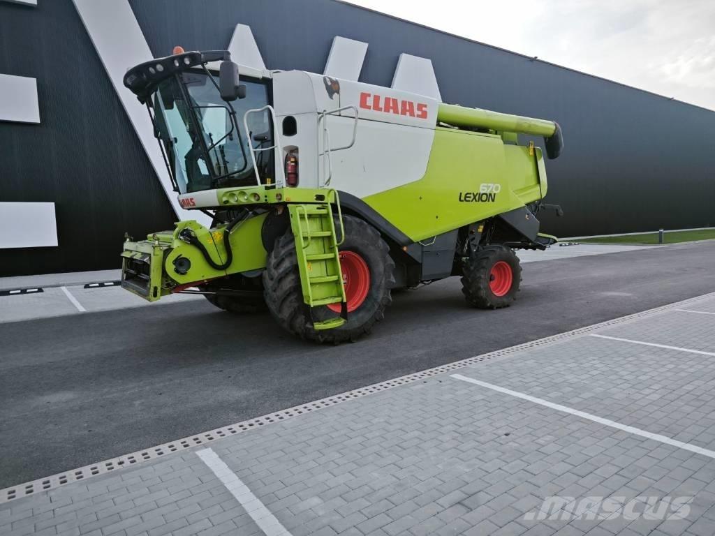 CLAAS Lexion 670 Moissonneuse batteuse