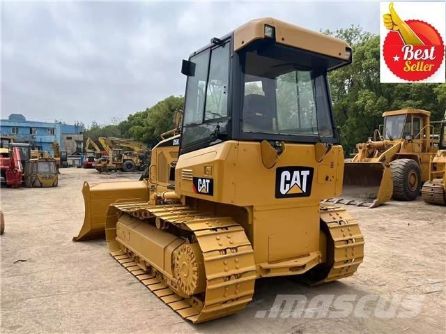 CAT D 5 K Bouteurs sur chenilles