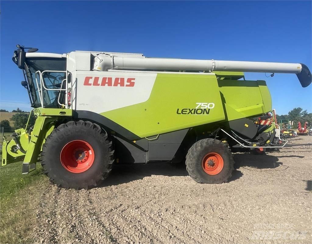 CLAAS Lexion 750 Moissonneuse batteuse