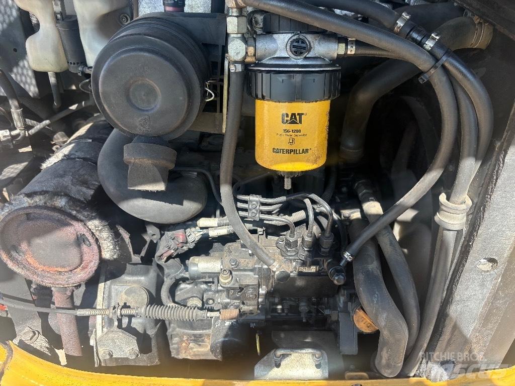 CAT 302.7 D Mini pelle < 7t