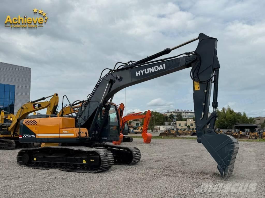 Hyundai 225LC-9S Pelle sur chenilles