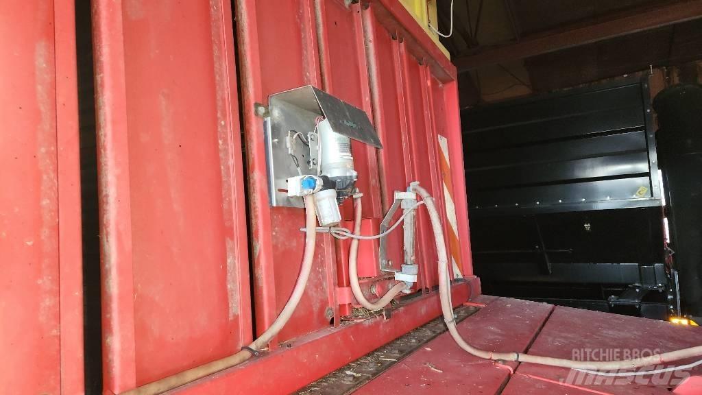 Pöttinger Jumbo 6600 Remorque autochargeuse