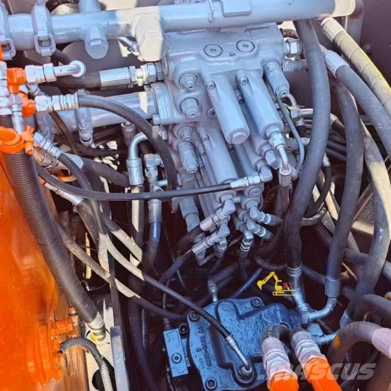 Hitachi 70 Pelle sur chenilles