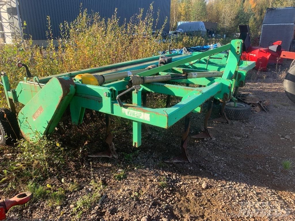  Kvik-up 4000 Déchaumeur, cultivateur