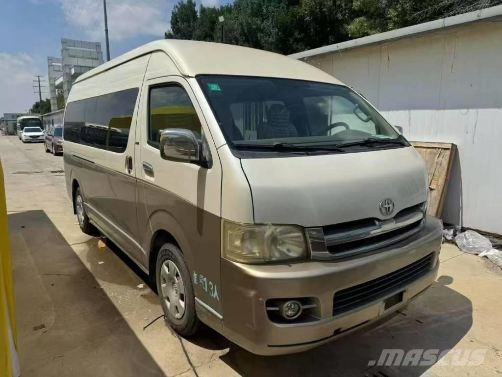 Toyota Hiace Mini-bus