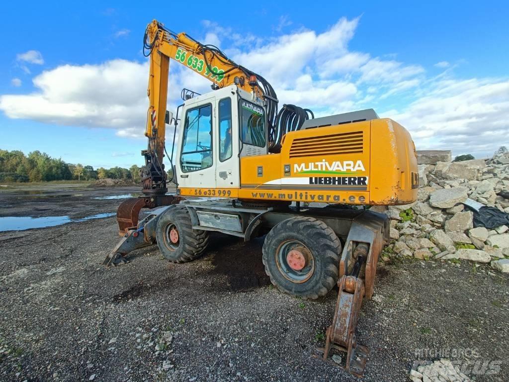 Liebherr A924 Pelle sur pneus