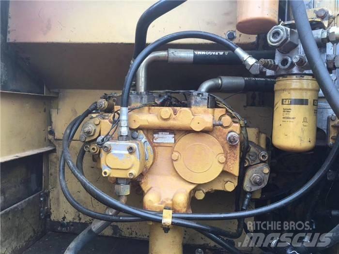 CAT 320 C Pelle sur chenilles