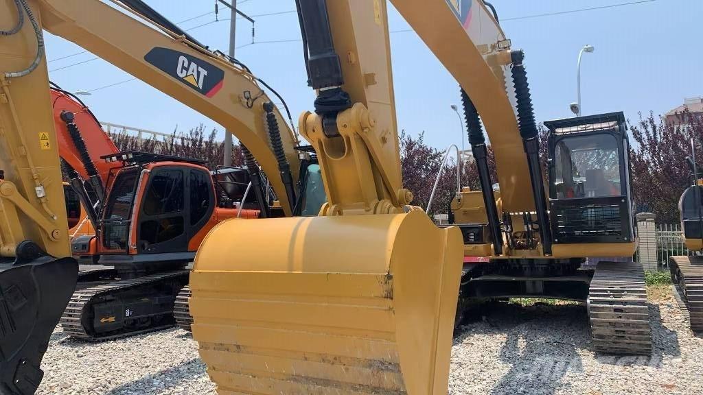 CAT 329 D L Pelle sur chenilles