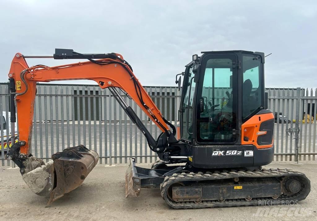 Doosan DX50Z-7 Mini pelle < 7t