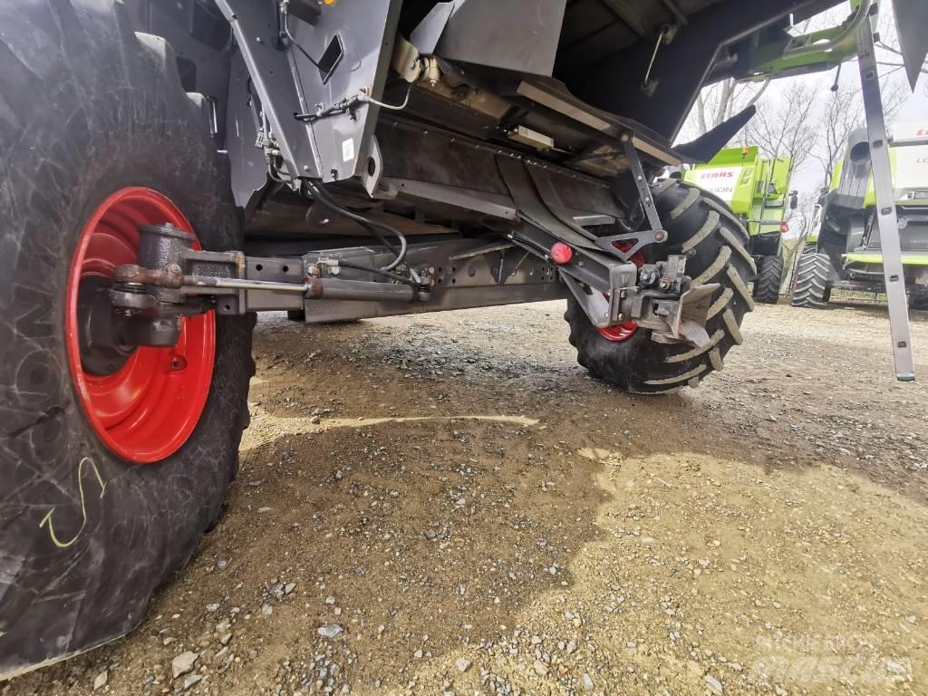 CLAAS Lexion 650 Moissonneuse batteuse