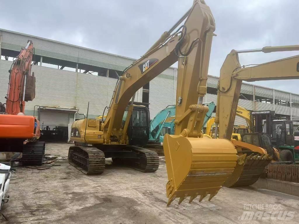 CAT 325C Pelle sur chenilles