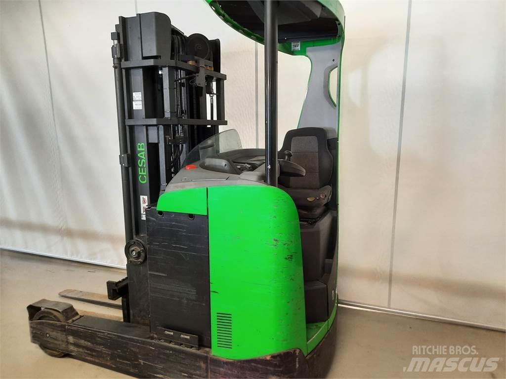 Cesab R 325 Chariot à mât rétractable