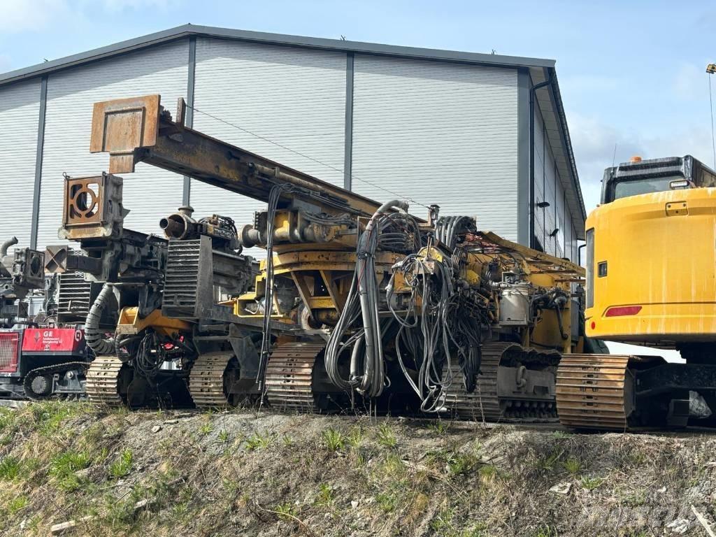 Klemm KR 807 - 5 Pelle enfonce-pieux
