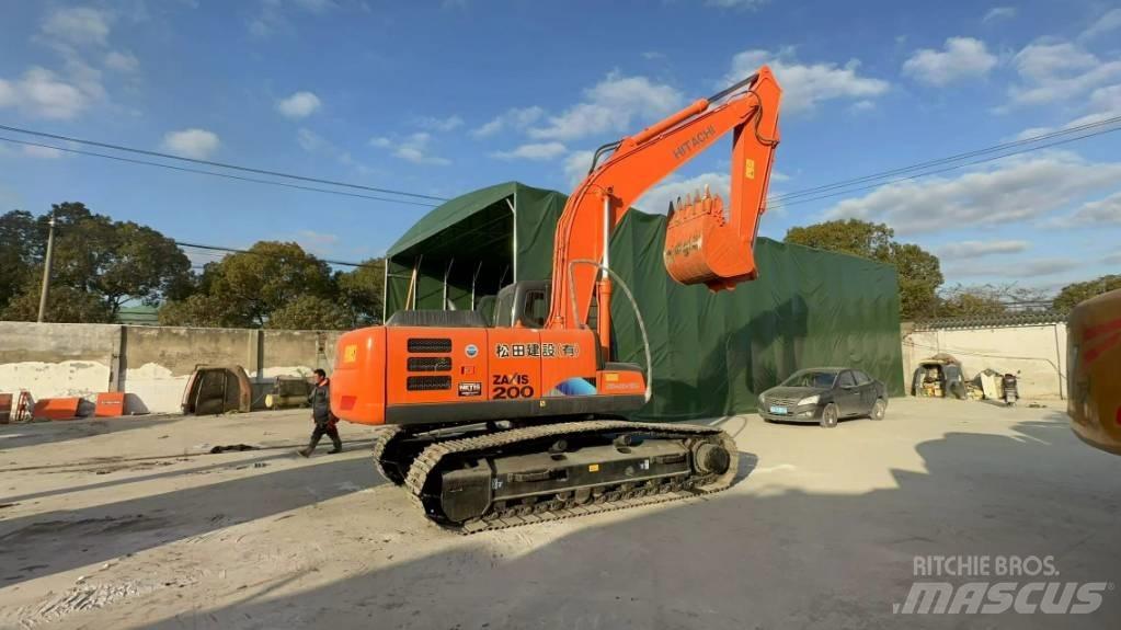 Hitachi ZX 200 Pelle sur chenilles