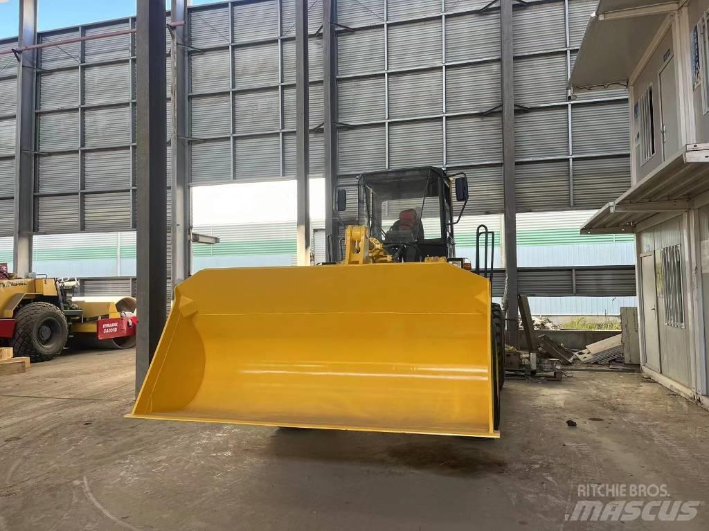 Komatsu WA 320-3 Chargeuse sur pneus