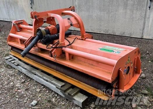 Agrimaster RV 320 Broyeur / Gyrobroyeur / Epareuse