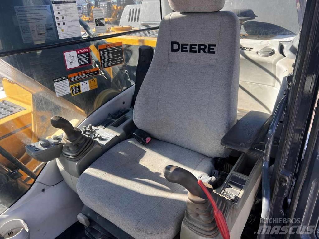 DEERE 210G LC Pelle sur chenilles