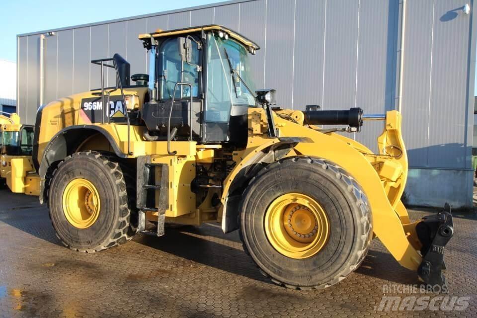 CAT 966M Chargeuse sur pneus