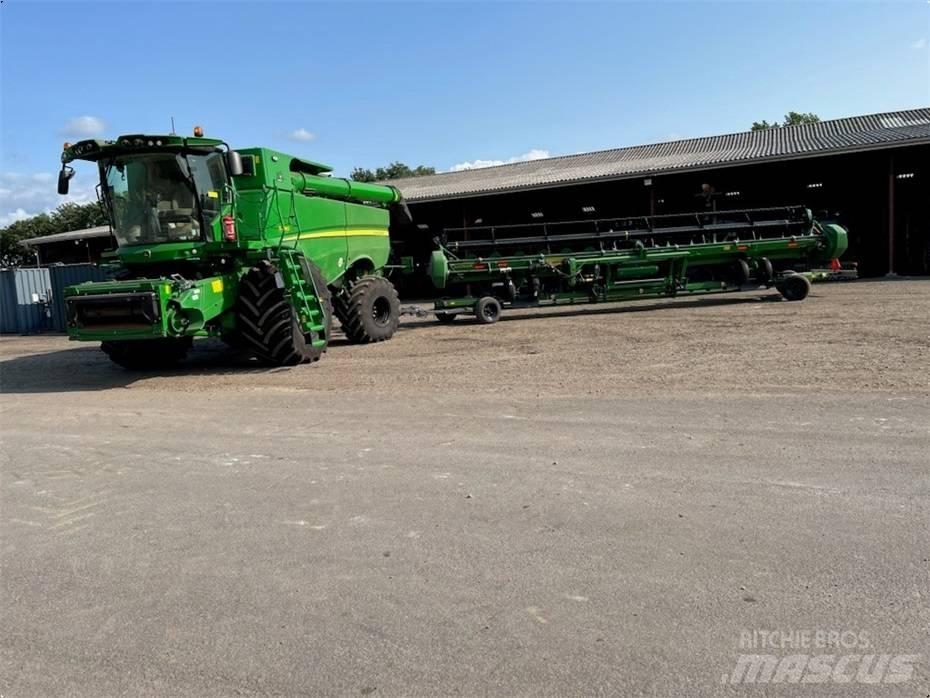 John Deere S 790 Moissonneuse batteuse