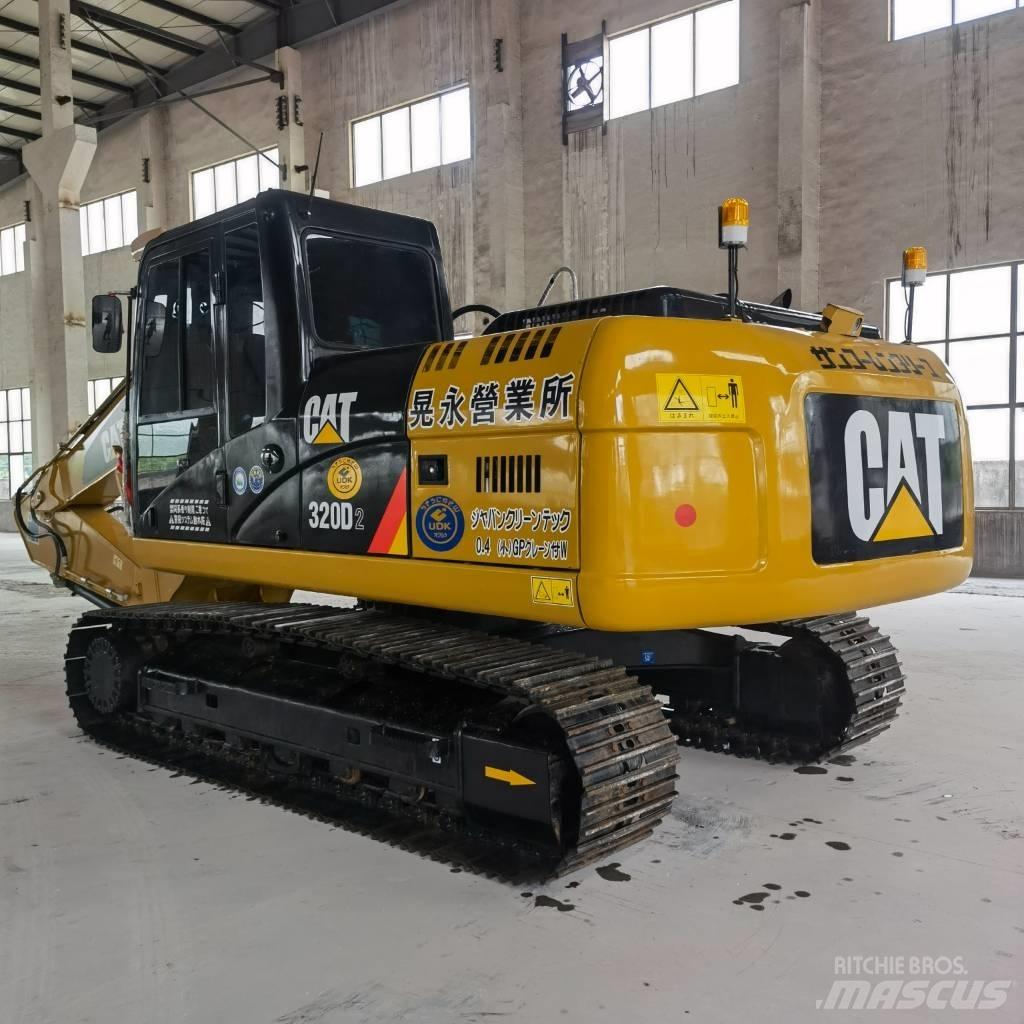 CAT 320 D2 Pelle sur chenilles
