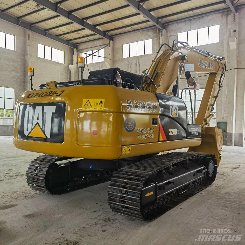 CAT 320 D2 Pelle sur chenilles