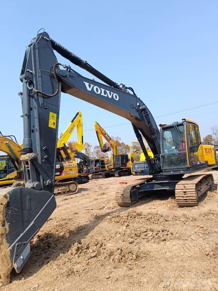 Volvo EC 220 Pelle sur chenilles