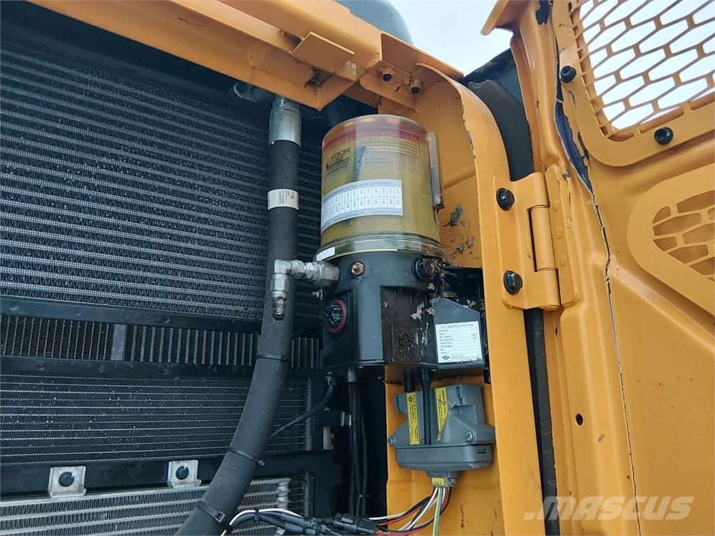 Hyundai HX160L Pelle sur chenilles