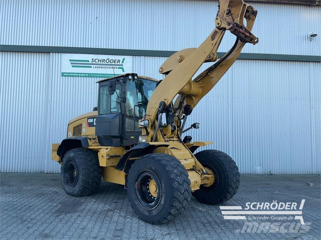  938 M Chargeuse sur pneus