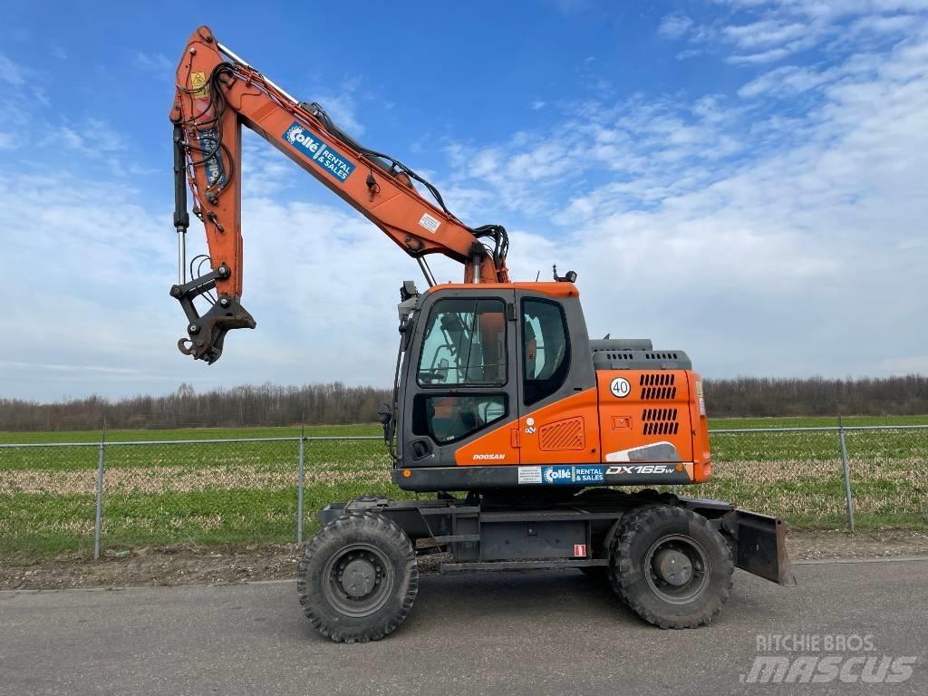 Doosan DX165W-5 Pelle sur pneus