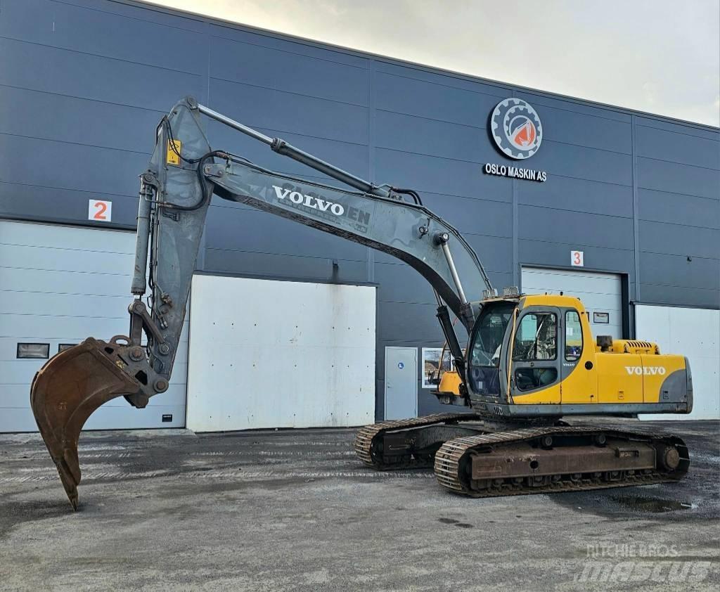 Volvo EC 240 LC Pelle sur chenilles