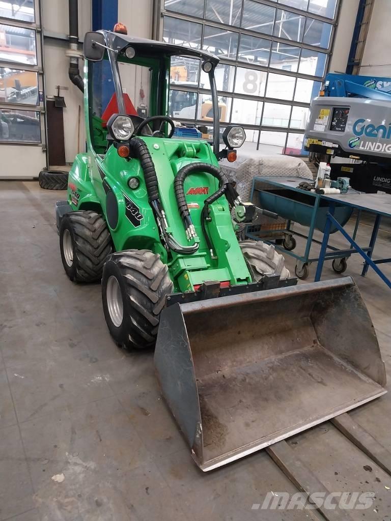 Avant 640 Chargeuse compacte
