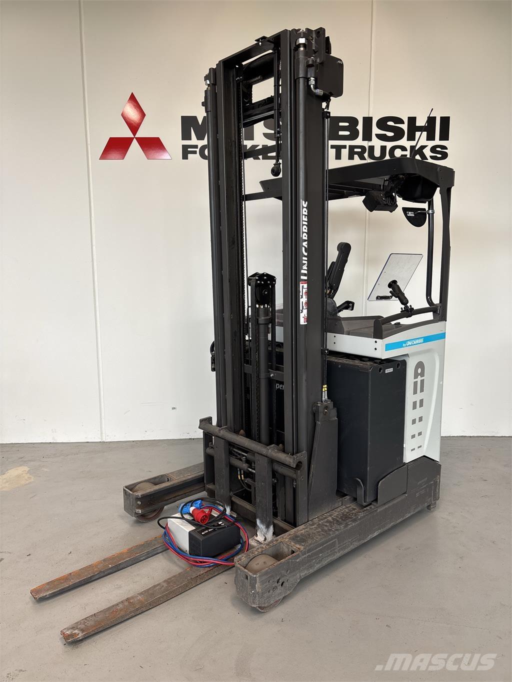 Atlet UMS160 Chariot à mât rétractable