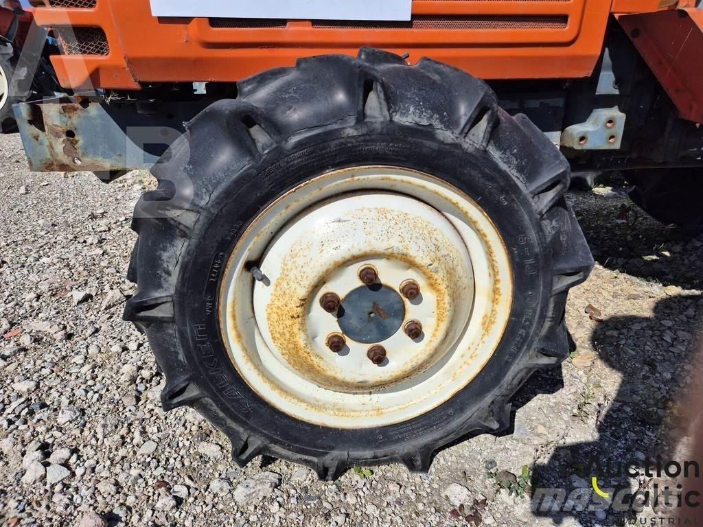 Kubota L1-205D Tracteur