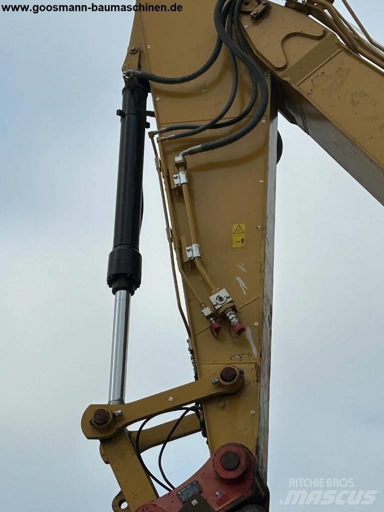 CAT 326 F LN Pelle sur chenilles