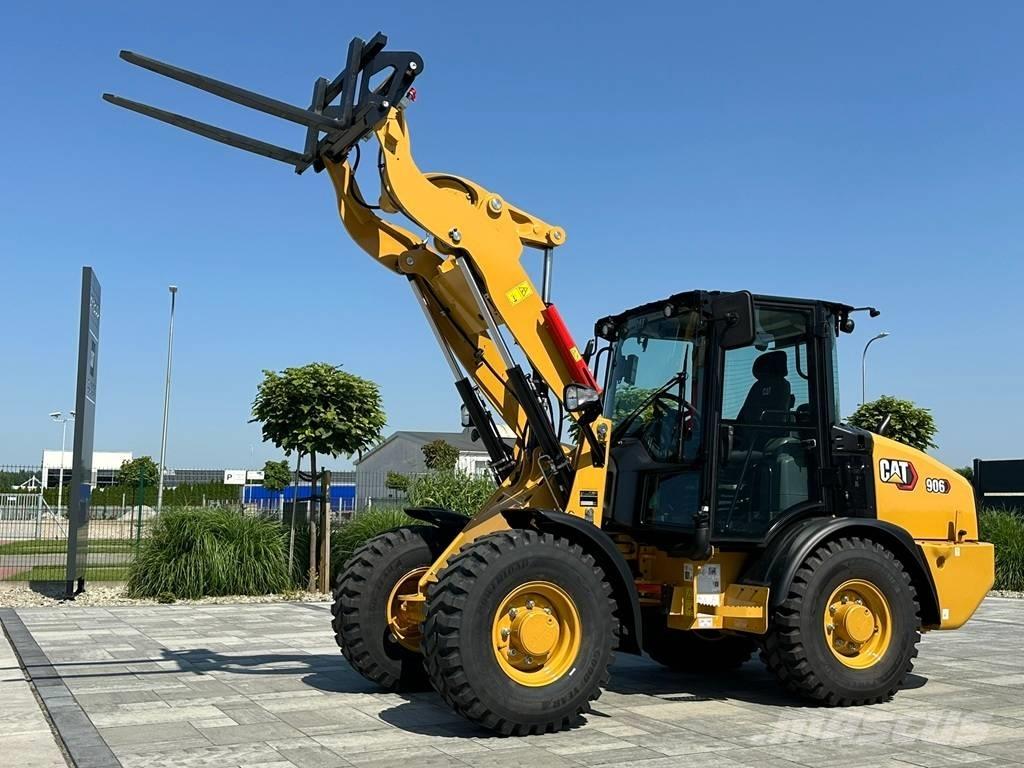 CAT 906 Chargeuse sur pneus