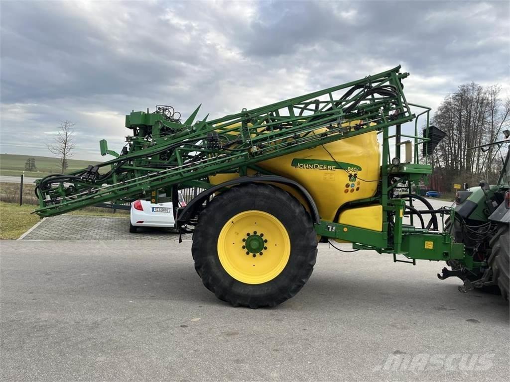 John Deere 840 TF Pulvérisateurs traînés