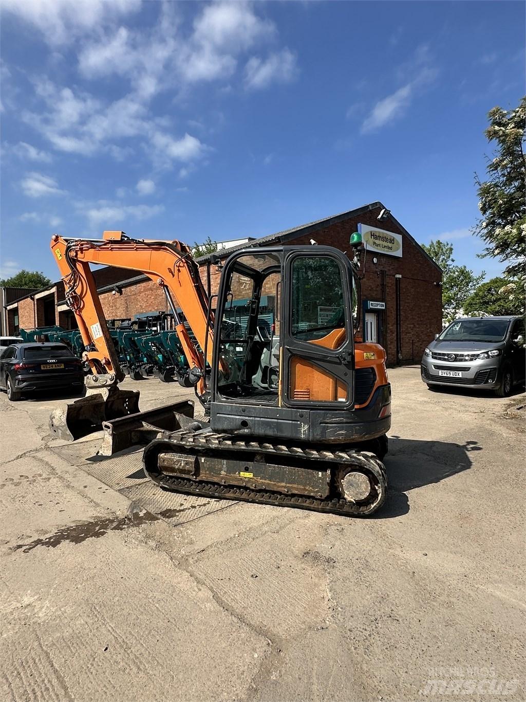Doosan DX 63-3 Mini pelle < 7t