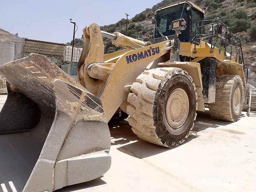 Komatsu WA600-8EO Chargeuse sur pneus