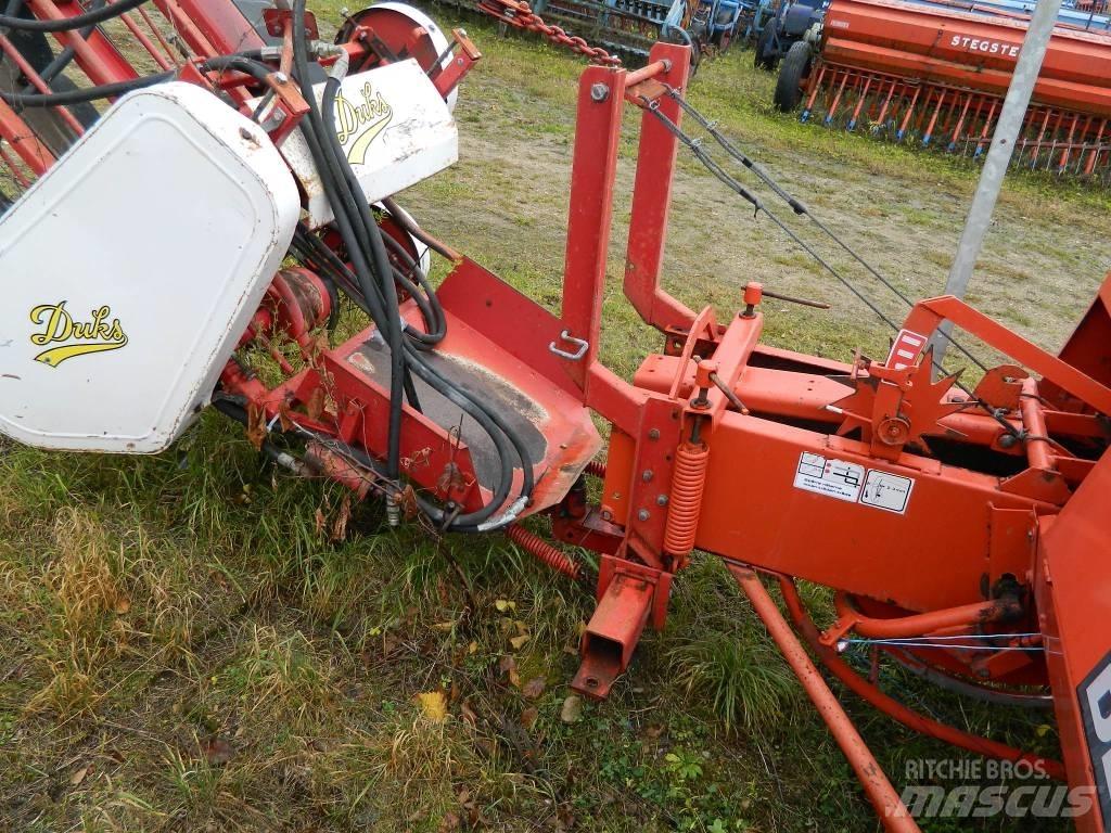 Deutz-Fahr HD300 Presse cubique