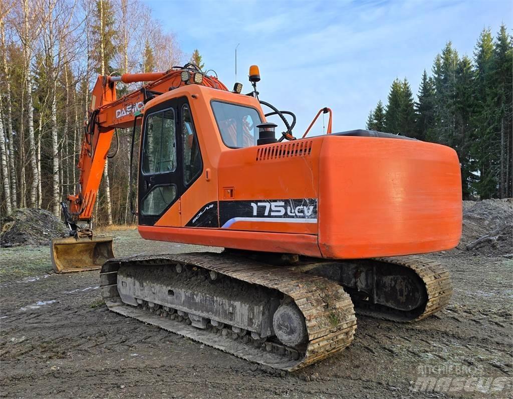 Daewoo S175LC-V Pelle sur chenilles