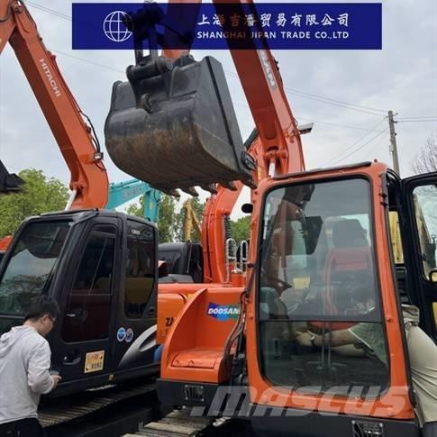 Doosan DX 75 Pelle sur chenilles