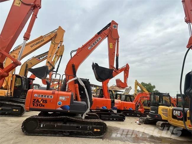 Hitachi ZX 130 Pelle sur chenilles