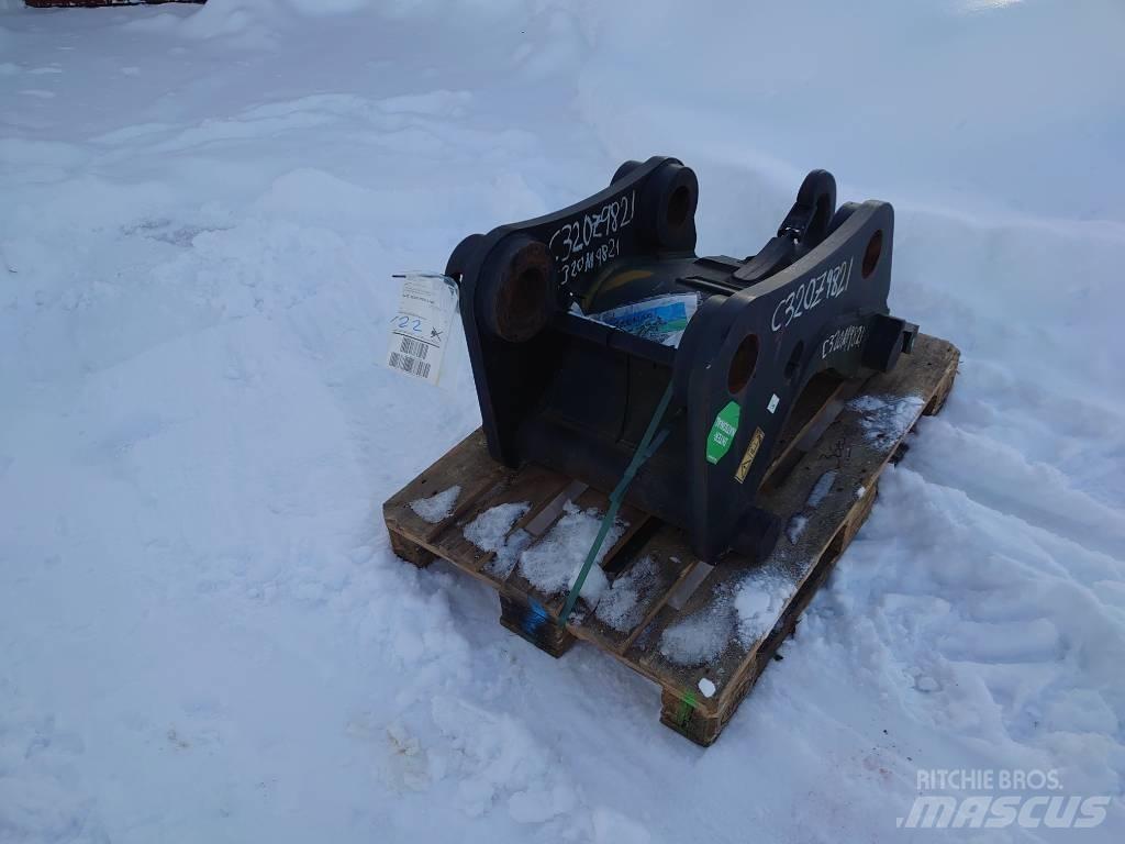 CAT CW 45 S Attache rapide pour godet