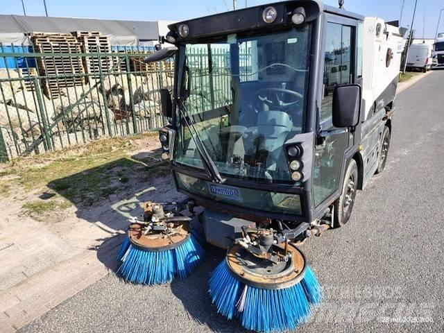 Schmidt Swingo 200 Camion balayeur