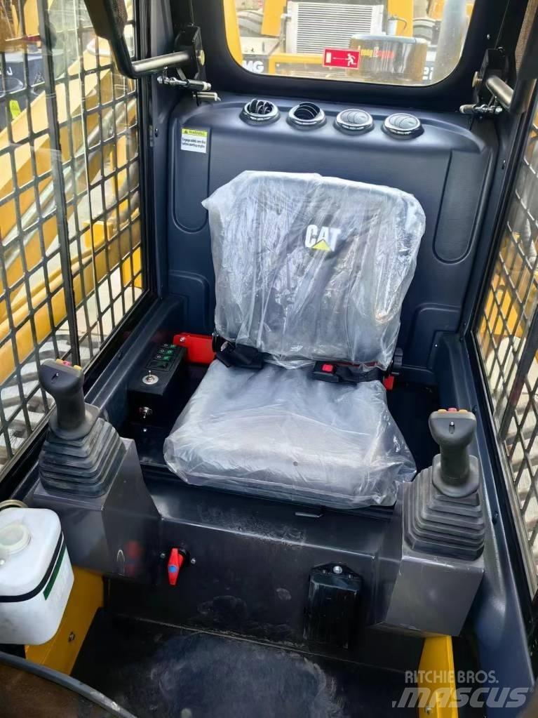 CAT 277 D Chargeuse compacte