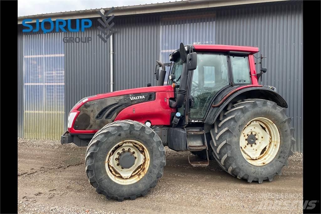 Valtra T153 Tracteur