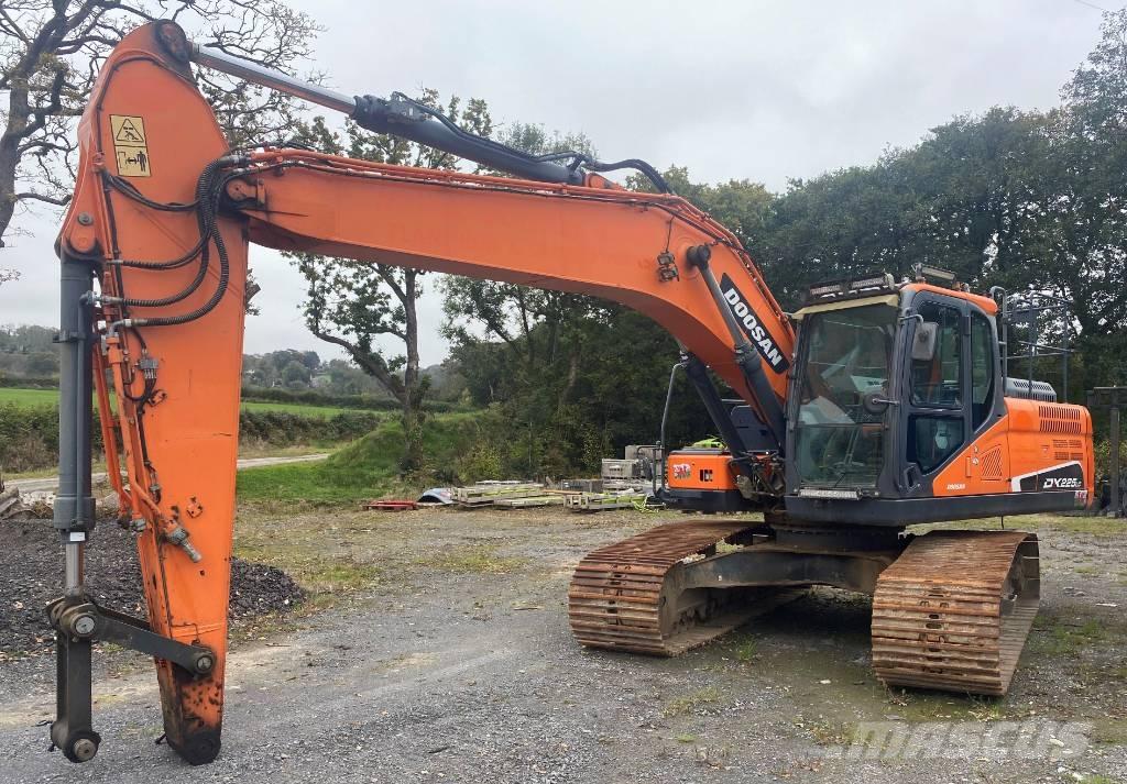 Doosan DX 225 LC Pelle sur chenilles