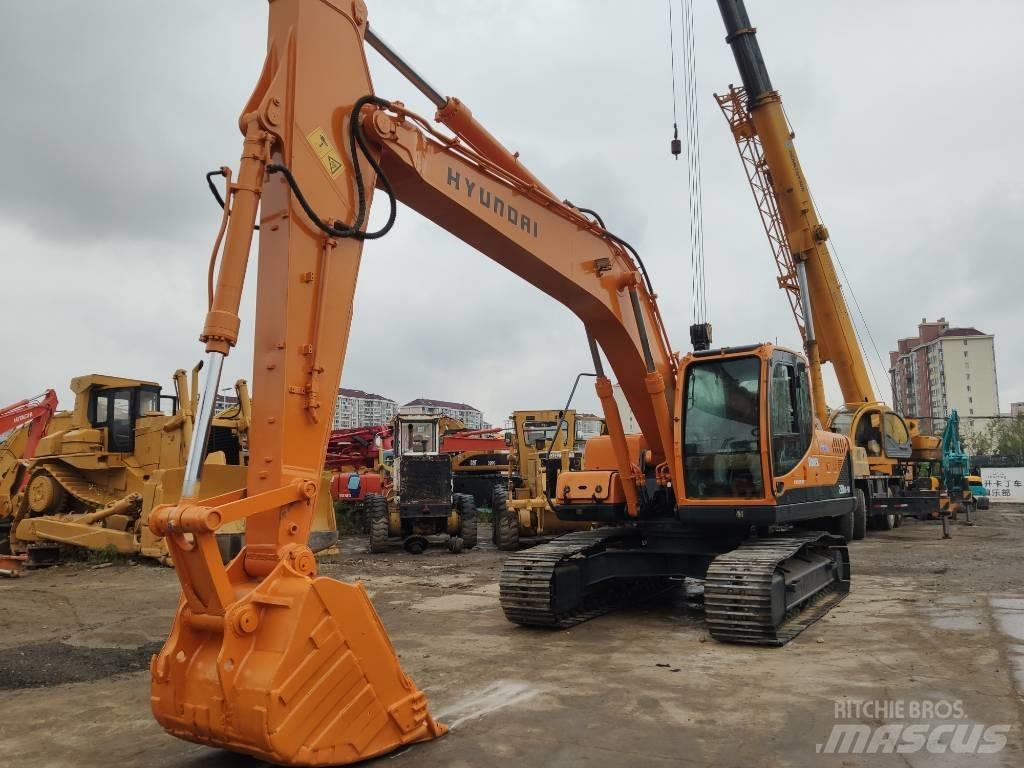 Hyundai R220LC-9S Pelle sur chenilles