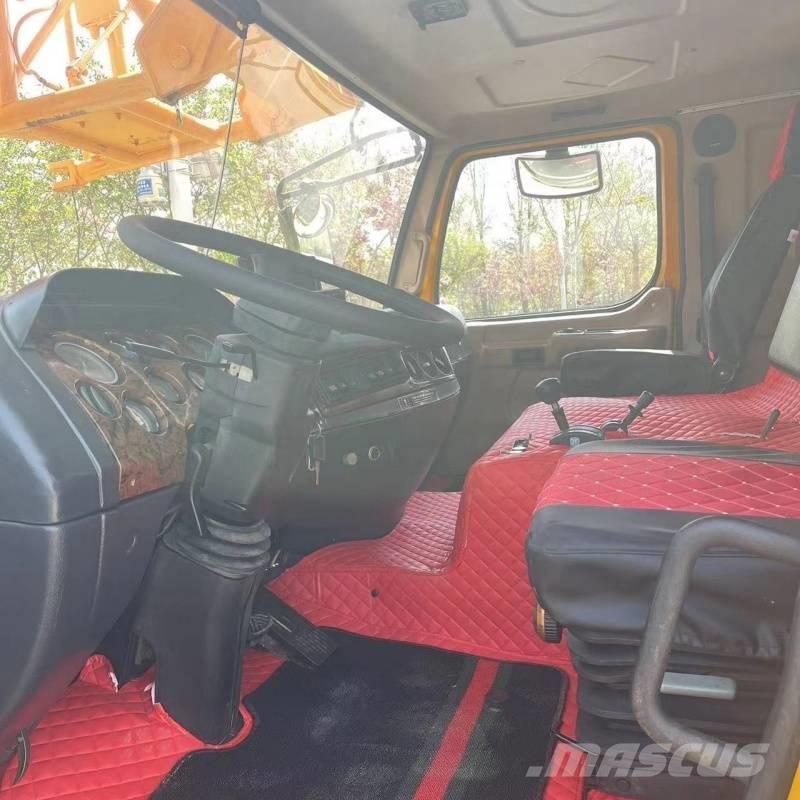 XCMG QY 100 K Grues tout terrain